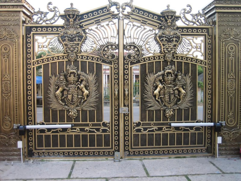 Thi công cửa cổng nhôm đúc tại Vinh Nghệ An