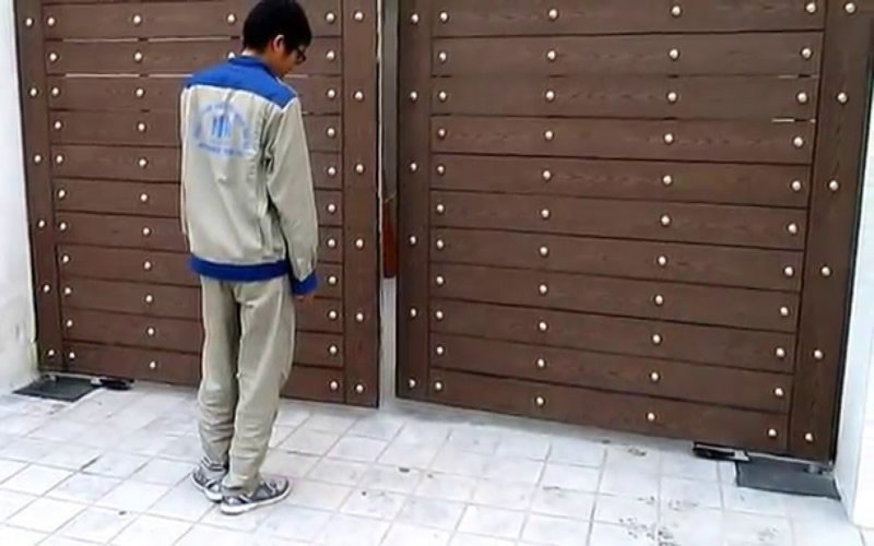 Cổng tự động âm sàn